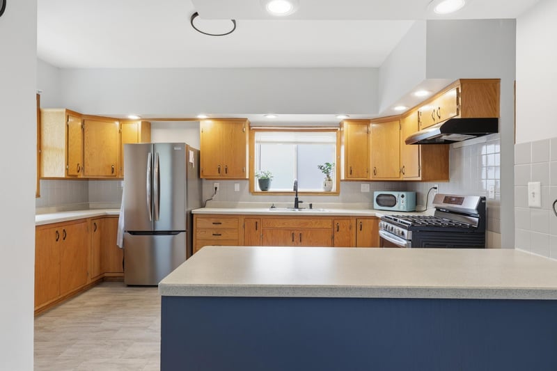 942 Central Ave W, Saint Paul, MN 55104