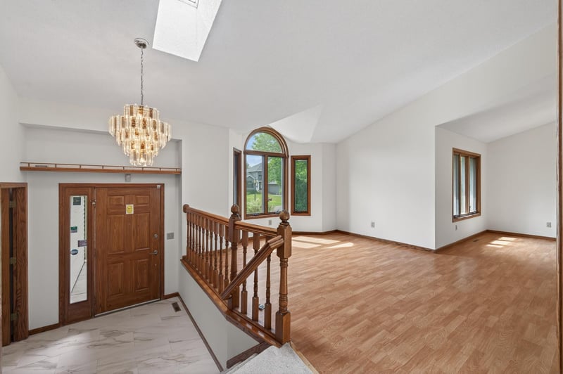 9000 Ashley Ter, Brooklyn Park, MN 55443