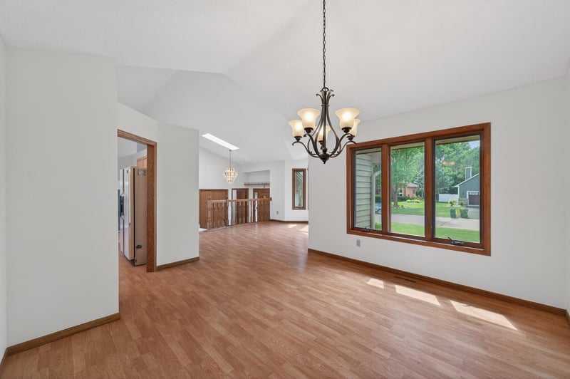 9000 Ashley Ter, Brooklyn Park, MN 55443