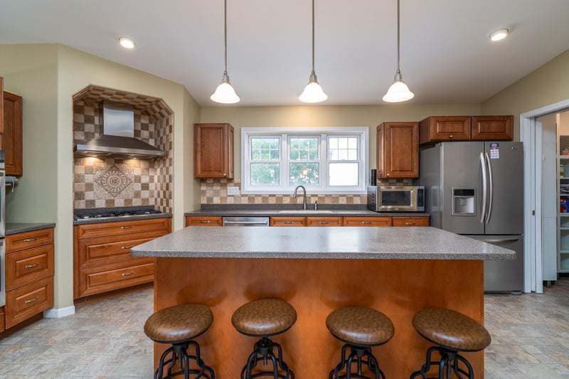 529 Cedar Ln, Crookston, MN 56716