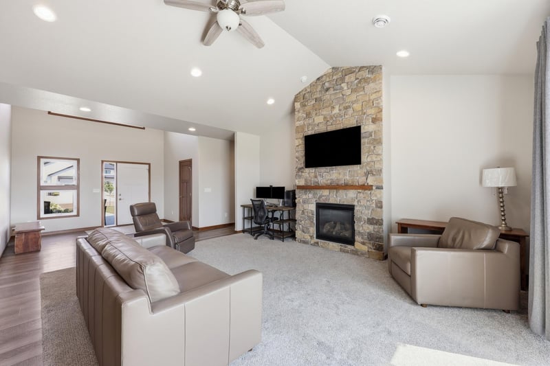1229 Southview Dr SW, Glyndon, MN 56547