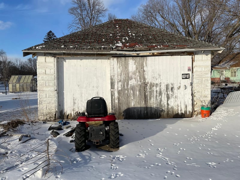 108 N West St, Ceylon, MN 56121