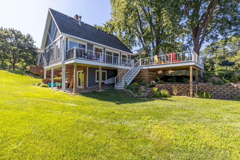 1301 Geneva Dr, Alexandria, MN 56308