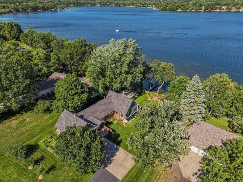1301 Geneva Dr, Alexandria, MN 56308