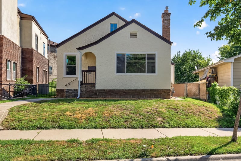 2346 Ferrant Pl, Minneapolis, MN 55411