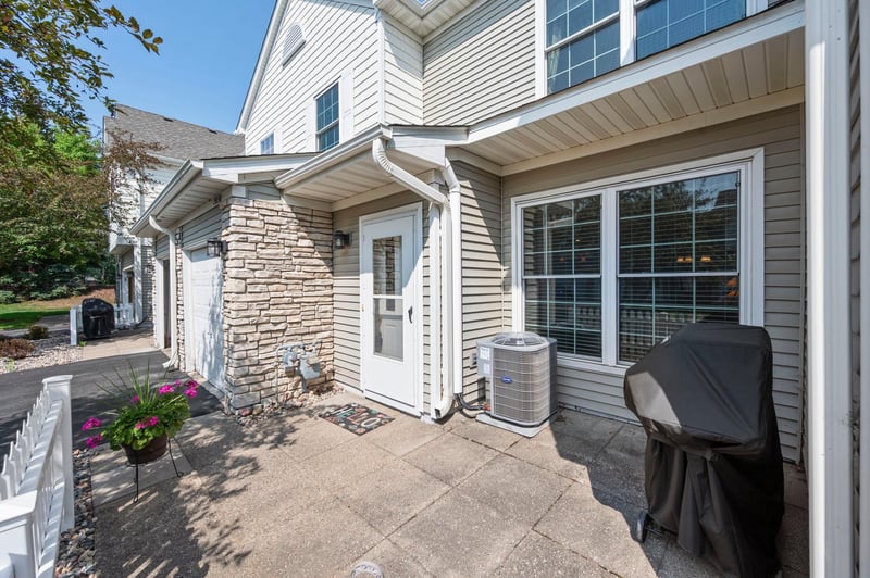 15030 Dunwood Trl, Apple Valley, MN 55124