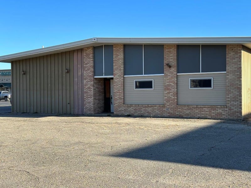 907 Saint Olaf Ave N, Canby, MN 56220