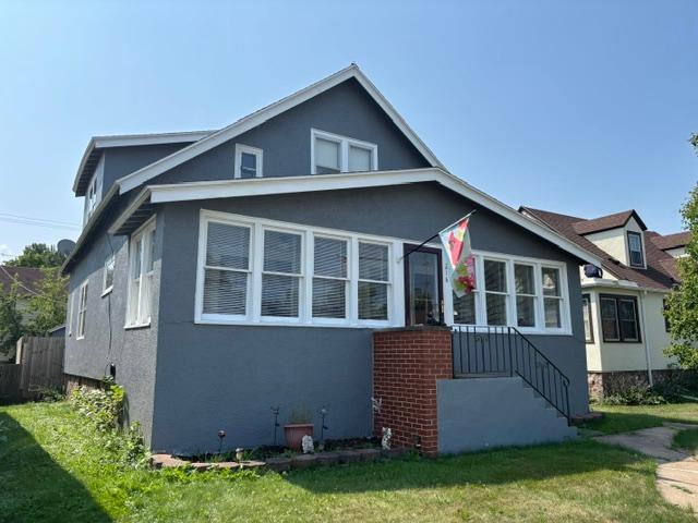216 E 25th St, Hibbing, MN 55746