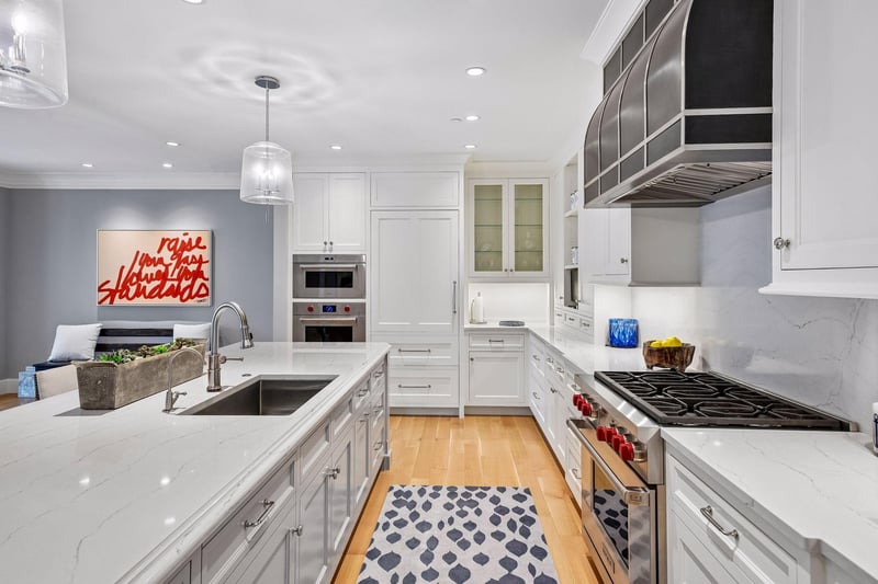 240 Minnetonka Ave S #304, Wayzata, MN 55391