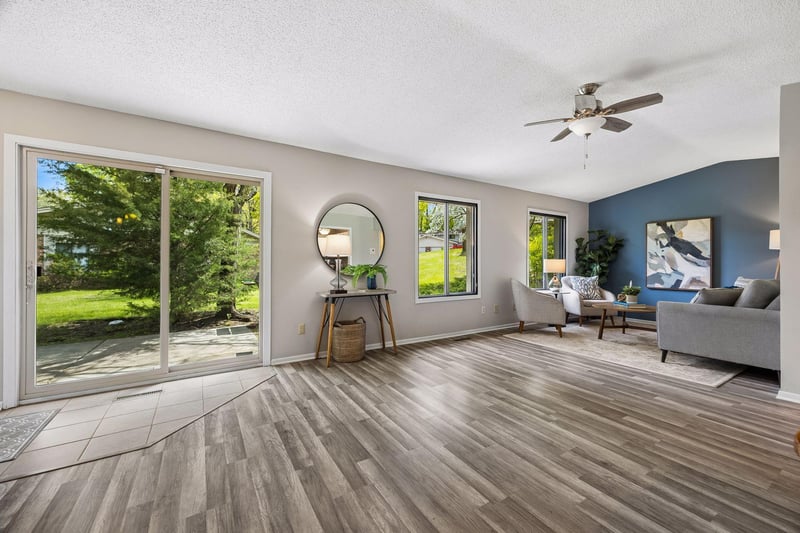 9701 Cimarron Trl, Minnetonka, MN 55305