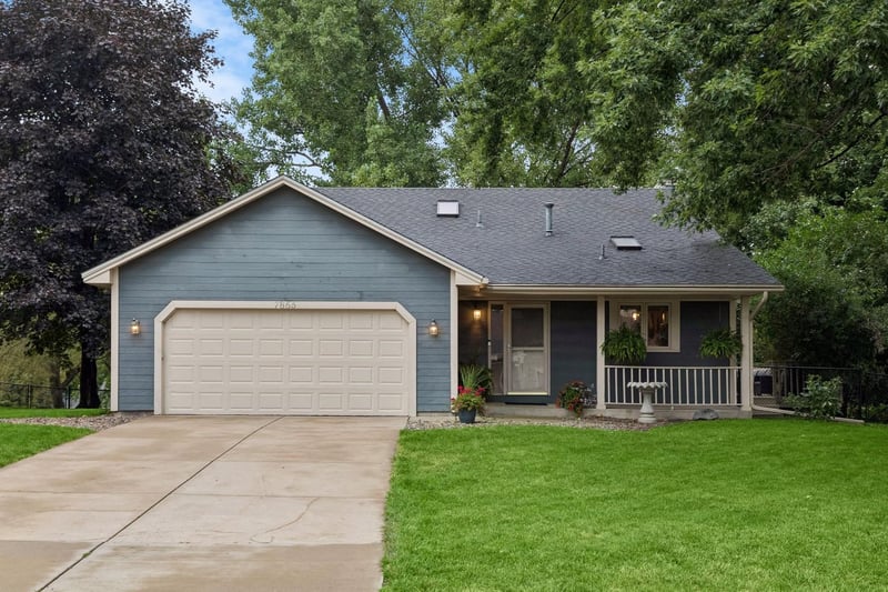 7865 Grinnell Ct E, Lakeville, MN 55044