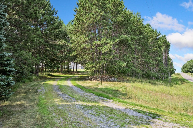 10423 281st Ave NW, Zimmerman, MN 55398