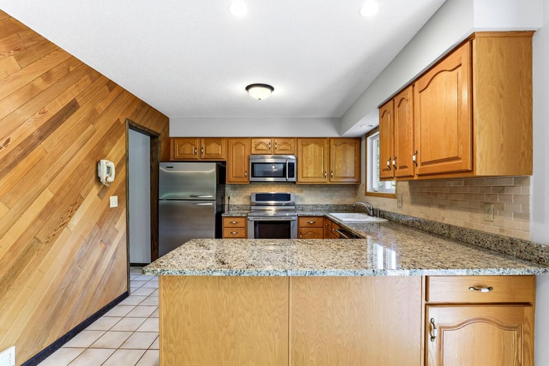 5760 131st St W, Apple Valley, MN 55124
