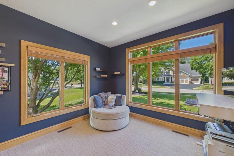9365 Shetland Rd, Eden Prairie, MN 55347