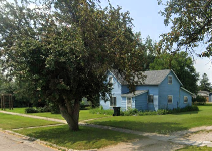 108 2nd St, Shelly, MN 56581