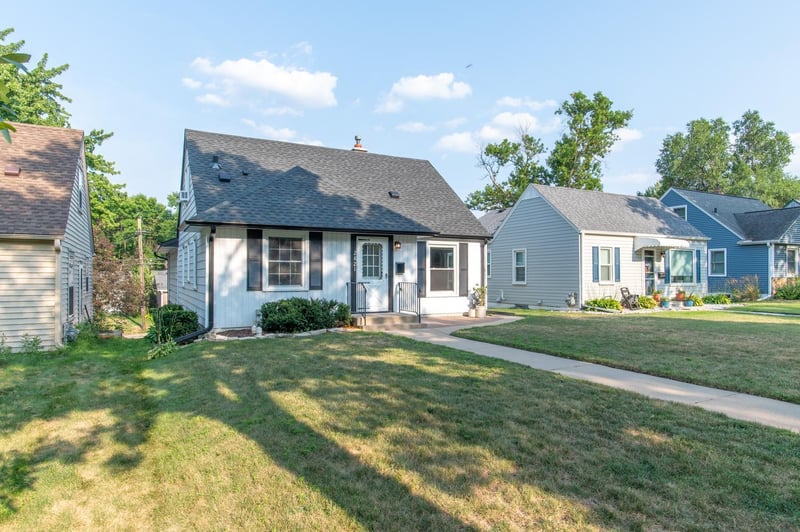 2821 Edgewood Ave S, Saint Louis Park, MN 55426