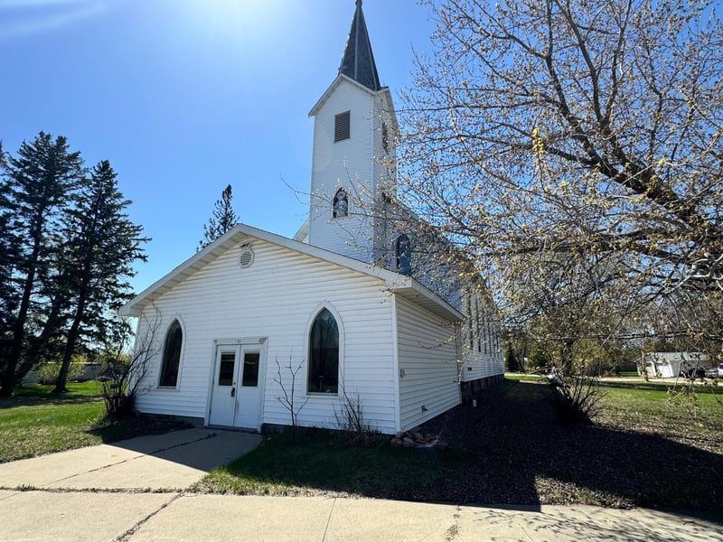 45 Hulet Ave SW, Akeley, MN 56433