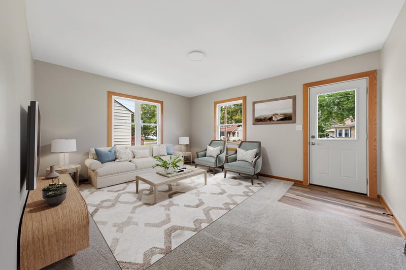 123 W Mckinley St, Owatonna, MN 55060