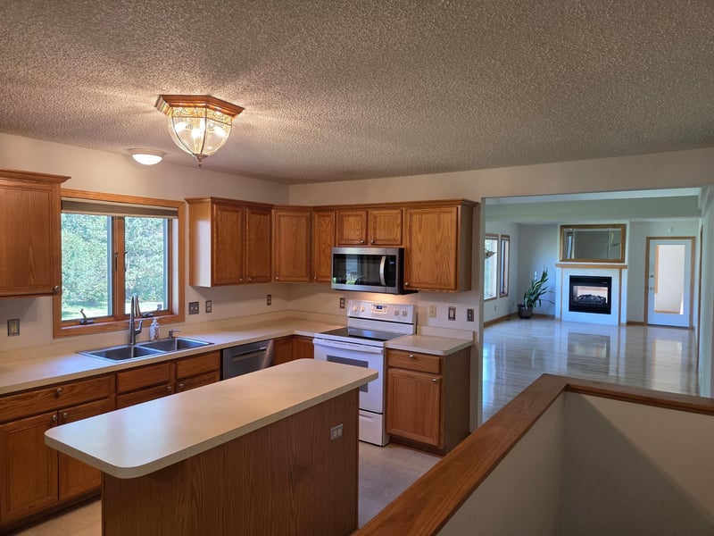 5853 Oxboro Ave N, Stillwater, MN 55082