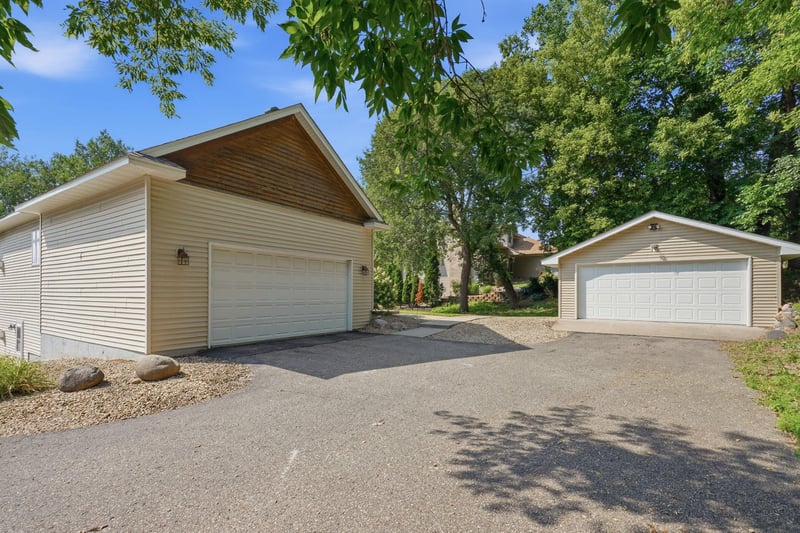 13675 Nicollet Ave, Burnsville, MN 55337