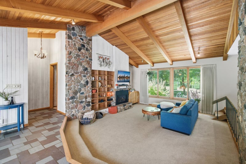 14115 Timber Ln, Waseca, MN 56093