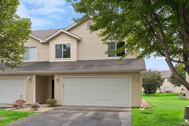 1272 Prairie View Trl, Farmington, MN 55024