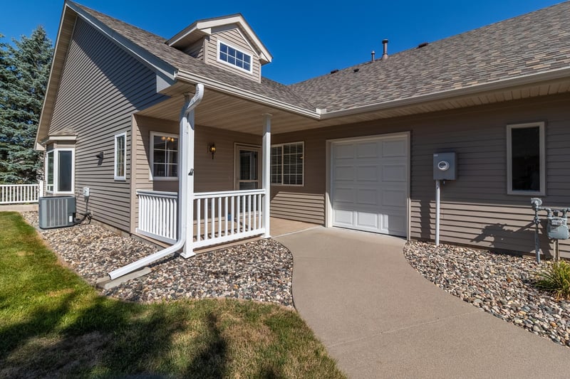 193 Goldfinch Ln, Clearwater, MN 55320