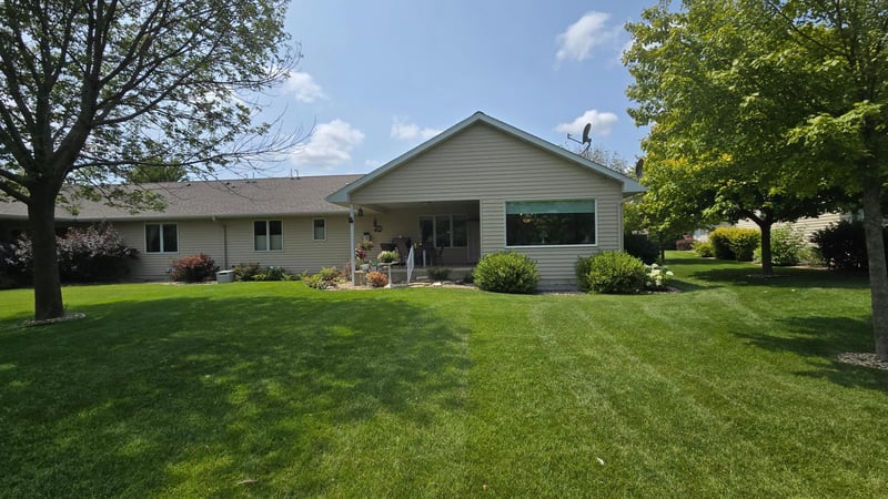 1405 26th St SW, Austin, MN 55912