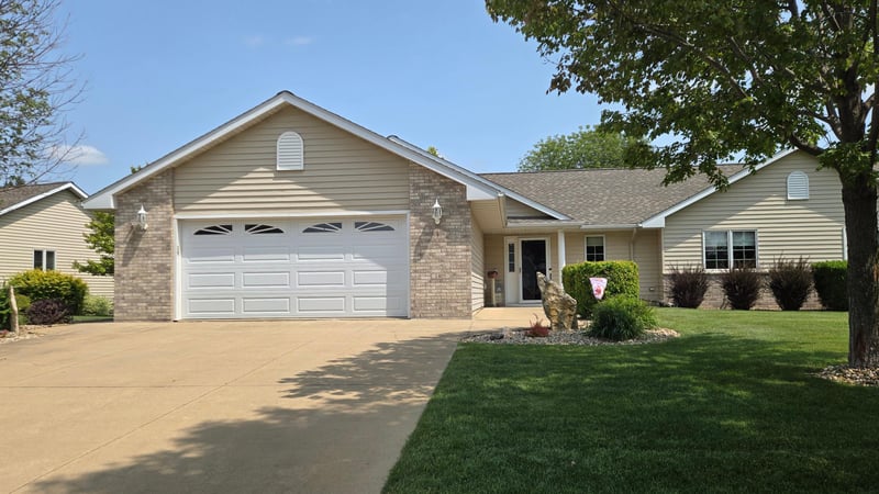 1405 26th St SW, Austin, MN 55912