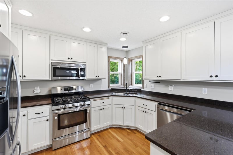 6592 Albert Ct, Lino Lakes, MN 55038
