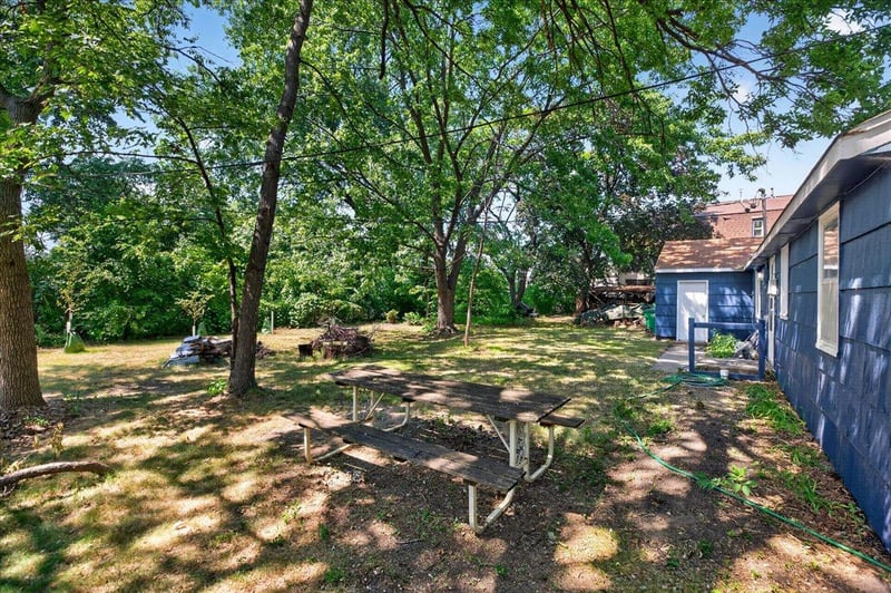 6281 Brunswick Ave N, Brooklyn Park, MN 55429