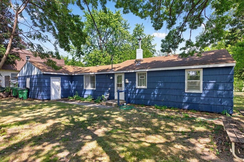 6281 Brunswick Ave N, Brooklyn Park, MN 55429