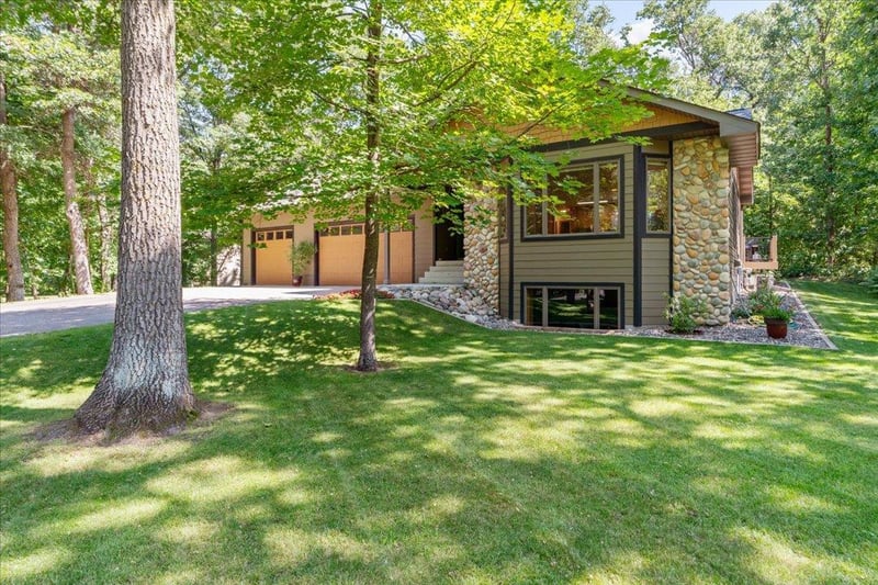 11808 Maplewood Dr SW, East Gull Lake, MN 56401