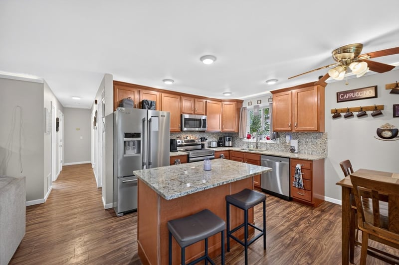913 2nd St NW, Byron, MN 55920