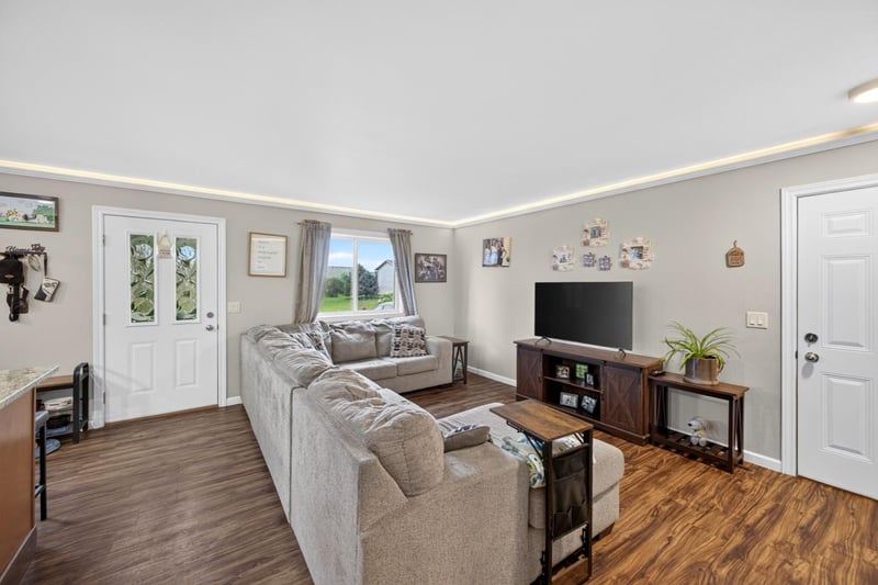913 2nd St NW, Byron, MN 55920