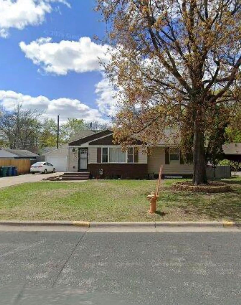5060 Clearview St NE, Fridley, MN 55421