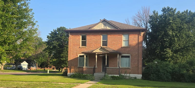 1116 6th Ave, Mountain Lake, MN 56159