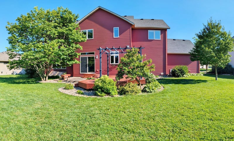 3411 Tralee Ln NE, Rochester, MN 55906