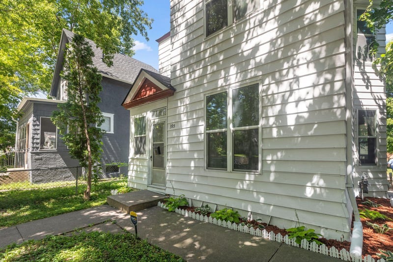 395 Lafond Ave, Saint Paul, MN 55103