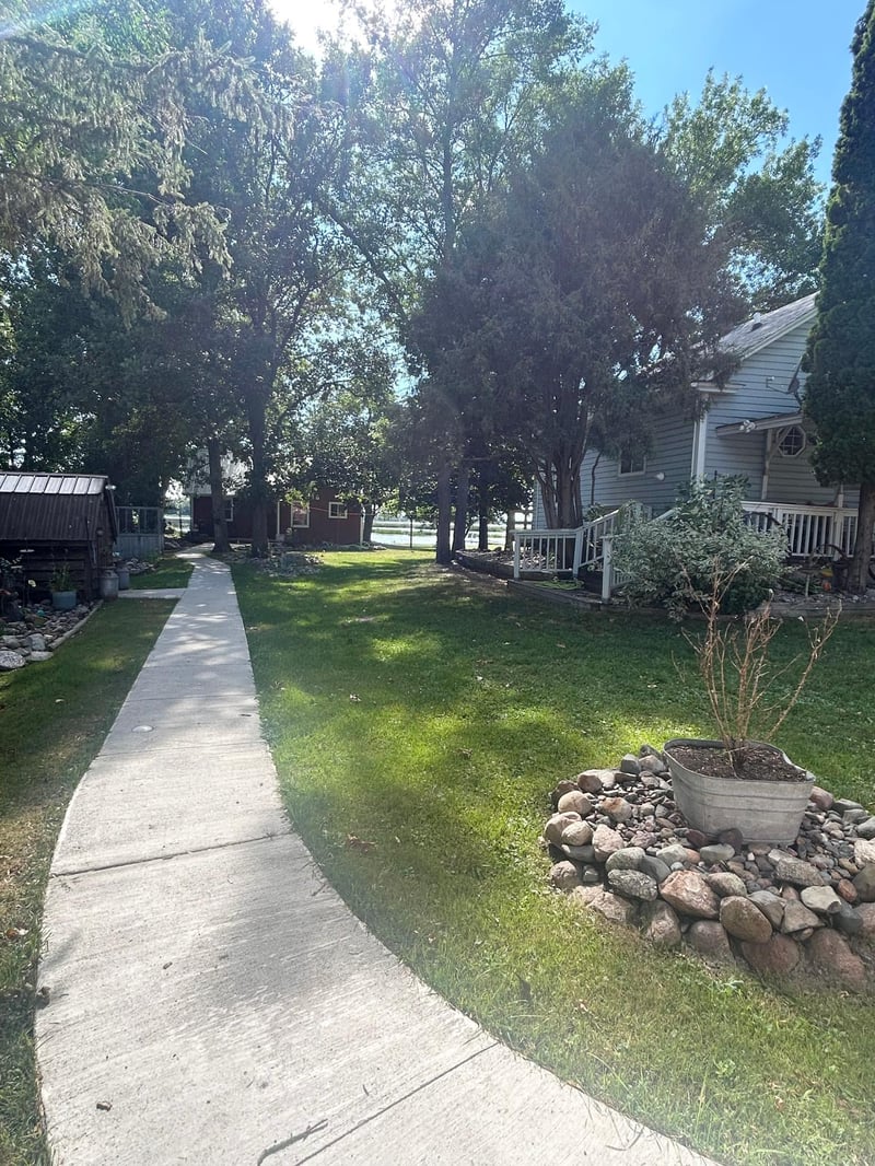 1215 Lake Shore Blvd, Wahkon, MN 56386
