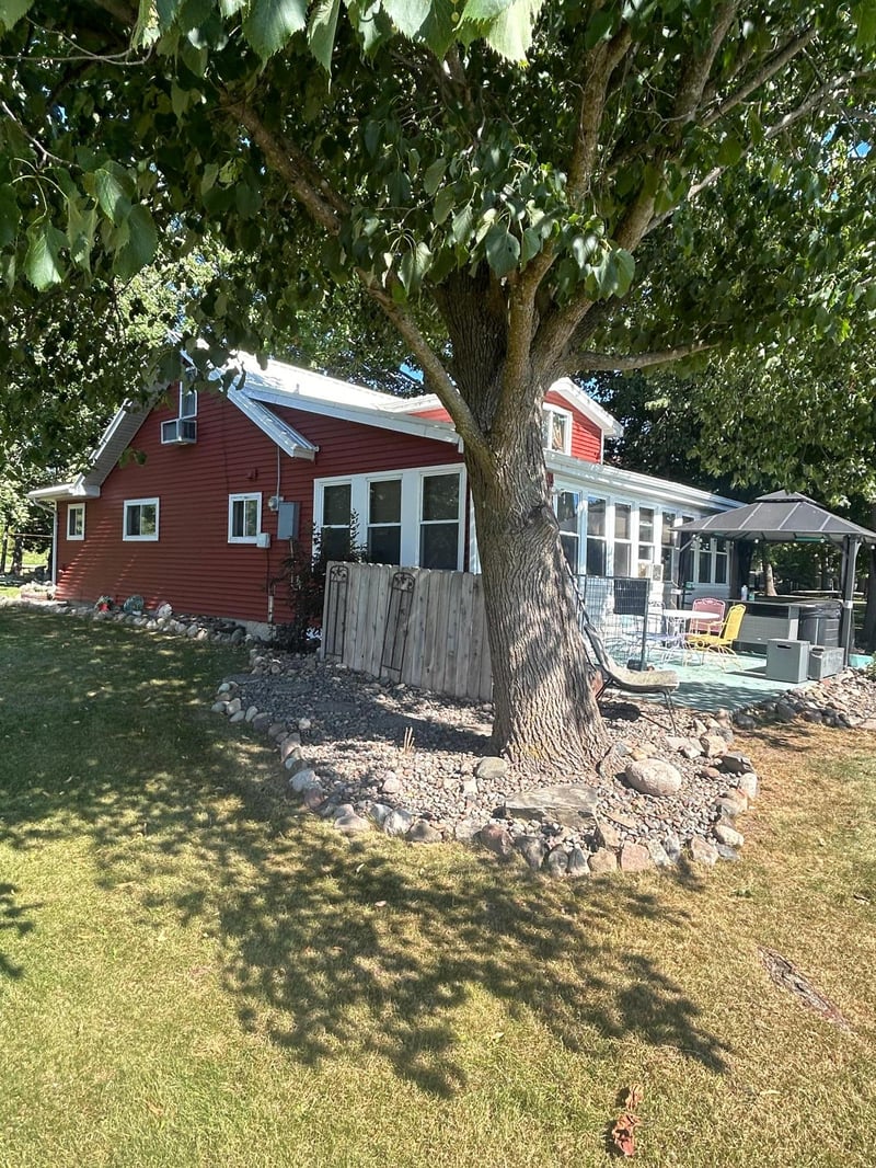 1215 Lake Shore Blvd, Wahkon, MN 56386