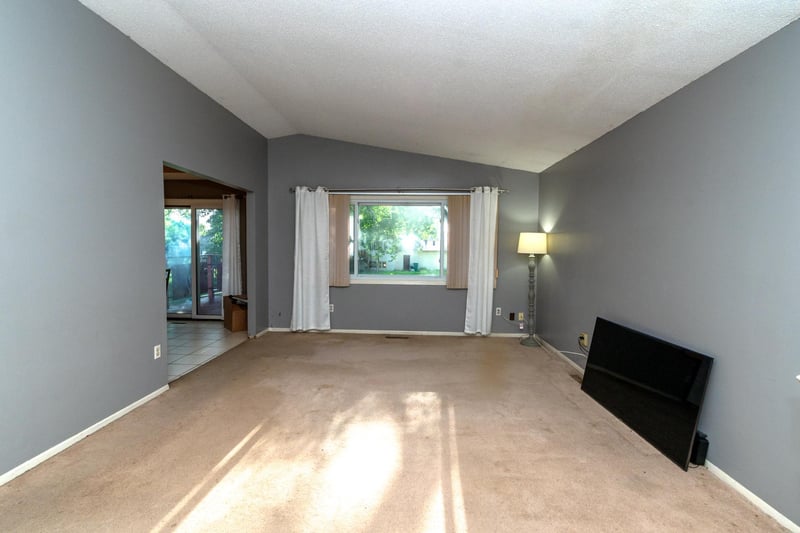 7733 Kentucky Ave N, Brooklyn Park, MN 55445