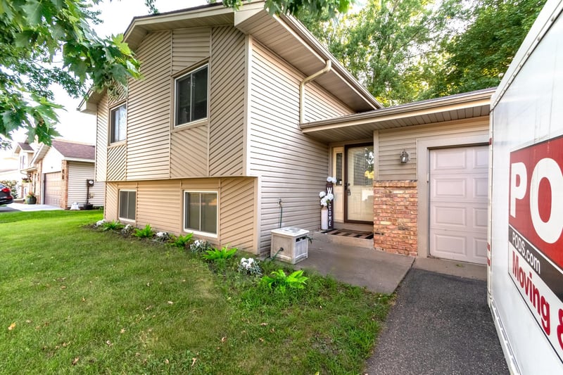 7733 Kentucky Ave N, Brooklyn Park, MN 55445