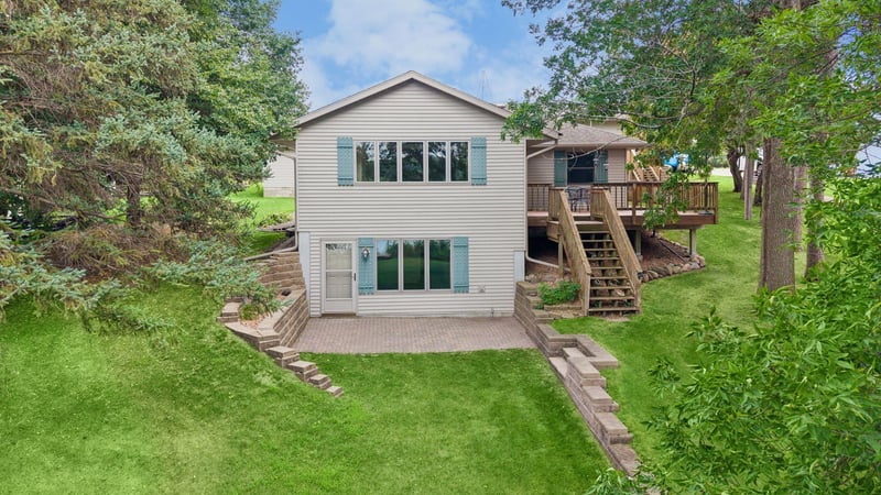 5162 114th Ave SE, Clear Lake, MN 55319