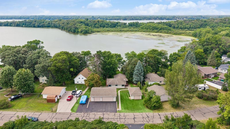 5162 114th Ave SE, Clear Lake, MN 55319
