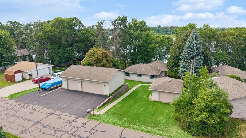 5162 114th Ave SE, Clear Lake, MN 55319