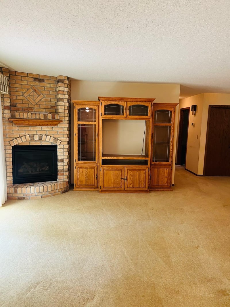 169 Mary Cir, North Mankato, MN 56003
