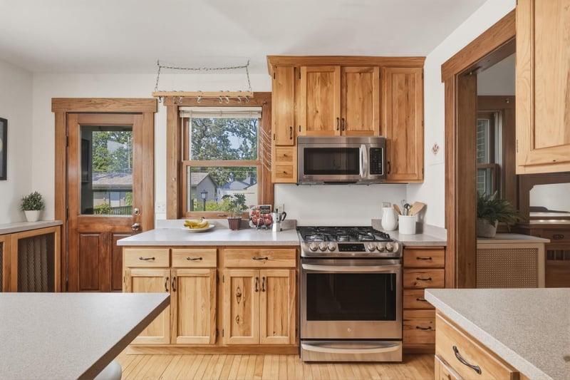 2133 Goodrich Ave, Saint Paul, MN 55105