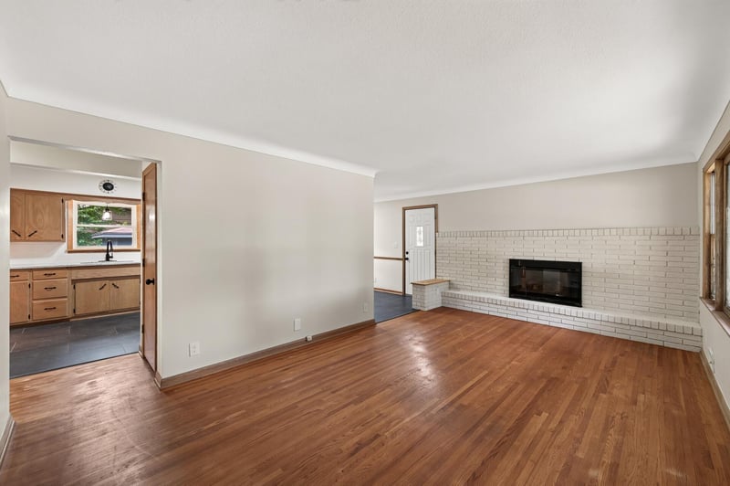 3119 Mildred Dr, Roseville, MN 55113