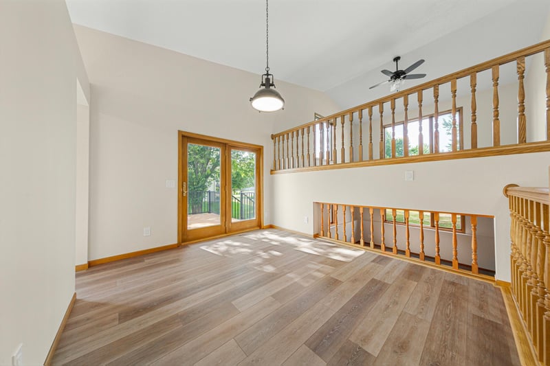 1676 Castle Dr, North Mankato, MN 56003